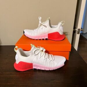 Brand New Women's NIKE Free Metcon 6 Size 10 Volt Vivid Pink White